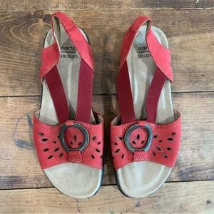 NWOT Red Earth Origins Sandals Size 7W